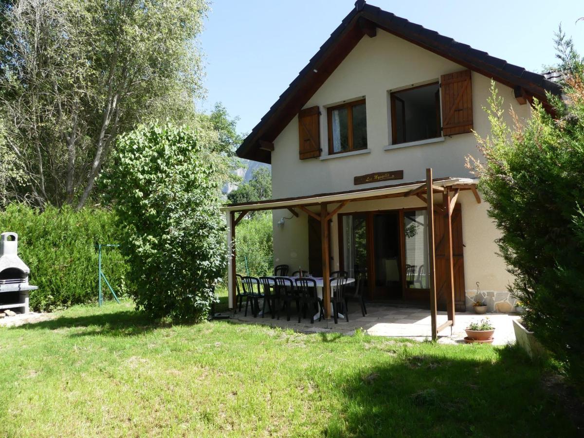 Chalet Les Myosotis Le Bourg-dʼOisans المظهر الخارجي الصورة