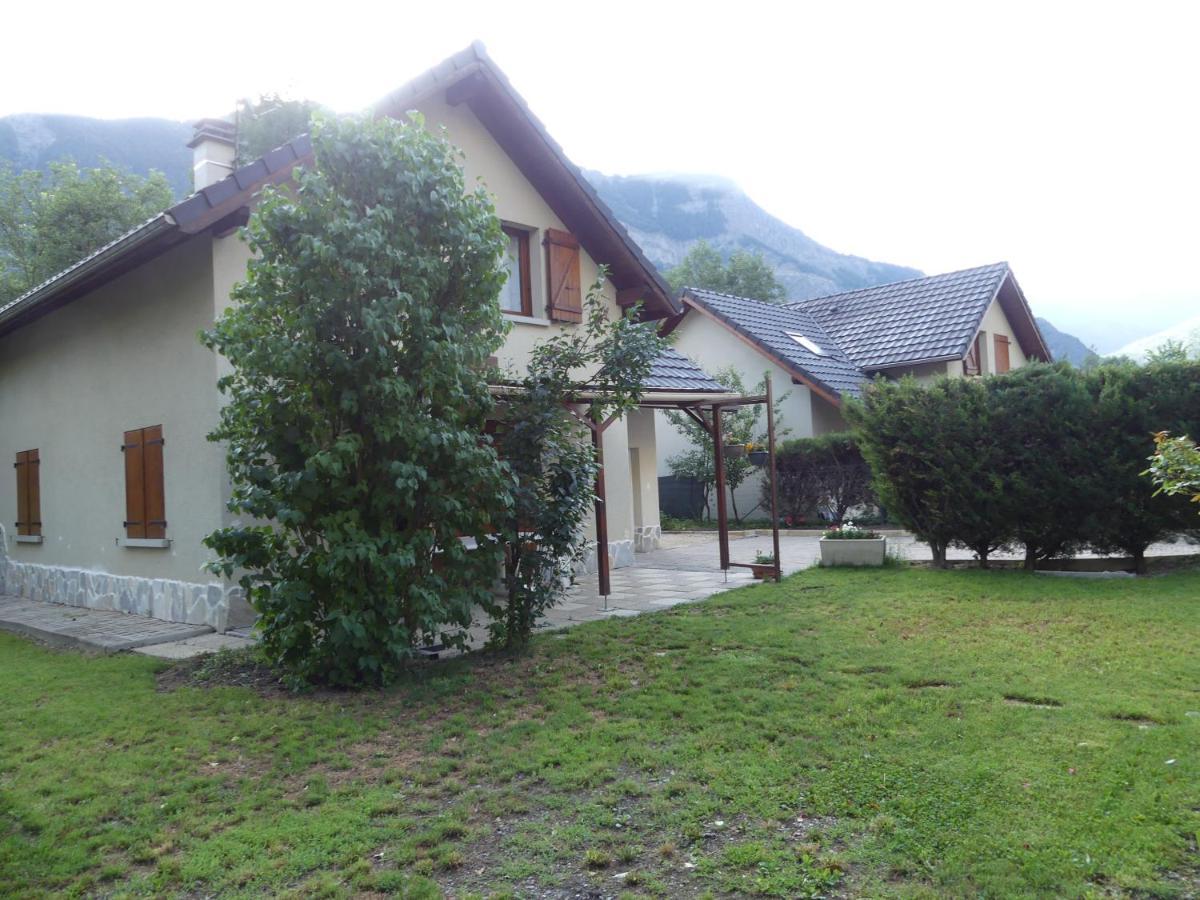 Chalet Les Myosotis Le Bourg-dʼOisans المظهر الخارجي الصورة